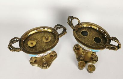 null Pair of Sèvres porcelain incense burners, the mounts in gilt bronze.

The porcelain...