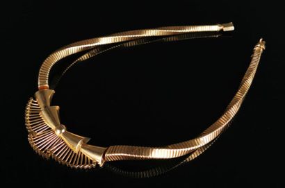 null Important yellow gold necklace with tubogas links, finished with a modernist...