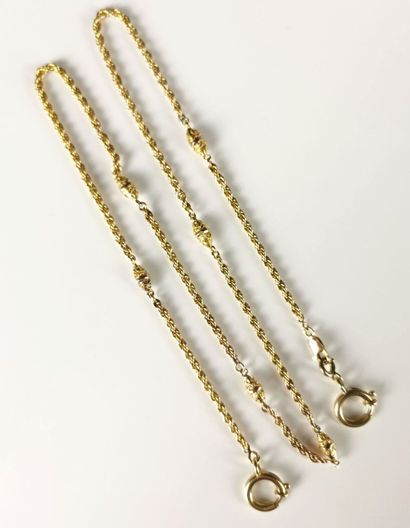 null Necklace chain in yellow gold with rope mesh, punctuated with small decorative...