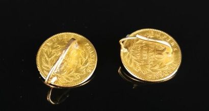 null Pair of earrings in yellow gold, decorated with two 10-franc gold Napoleon III...