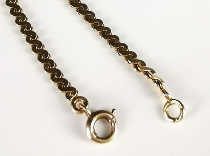 null Necklace with articulated links in yellow gold. 

L_ 46 cm.

11.15 grams, 18K,...
