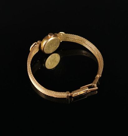 null Lady's wrist watch KODY. 

The case and bracelet in yellow gold. 

L_ 17 cm.

Gross...