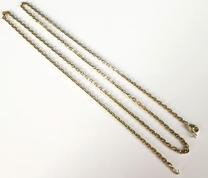 null Necklace in yellow gold, formed by a chain with faceted oval forçat link.

Accidental...