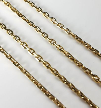 null Necklace in yellow gold, formed by a chain with faceted oval forçat link.

Accidental...