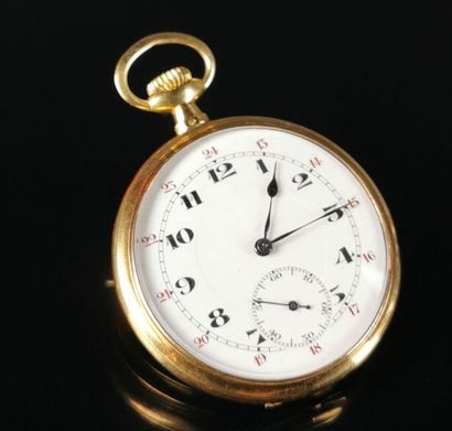 null Pocket watch in yellow gold, the case with radiant decoration.

The dust cover...