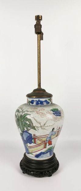 null 
CHINA, Kangxi period (1662-1722). 




Baluster vase mounted as a lamp in porcelain...