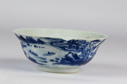 null CHINA, 19th century.

Porcelain and white-blue enamel bowl decorated with animated...