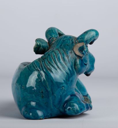 null CHINA, late Qing dynasty (1644-1911).

Reclining buffalo in blue glazed stoneware.

H_12...