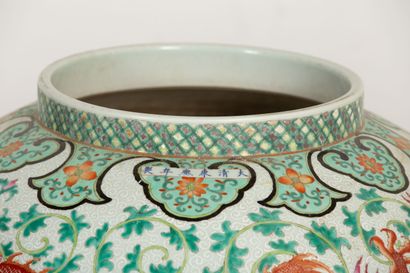null CHINA, circa 1900.

A pair of very large covered porcelain and enamel pots of...