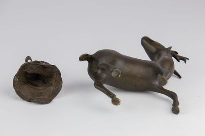 null CHINA, circa 1900.

Sage sitting on a deer.

Subject in bronze with brown patina.

H_15,5...