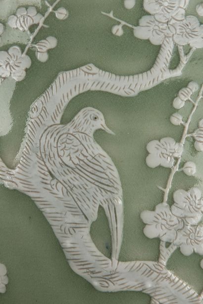 null CHINA, late Qing dynasty (1644-1911).

Large celadon and white enameled porcelain...