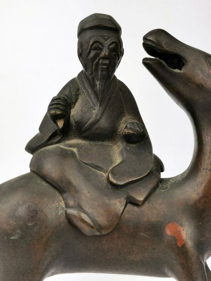 null CHINA, circa 1900.

Sage sitting on a deer.

Subject in bronze with brown patina.

H_15,5...