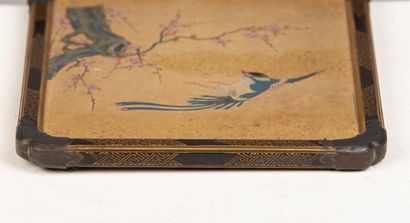 null JAPAN, Meiji period (1868-1912).

Black and gold lacquer framed table screen,...