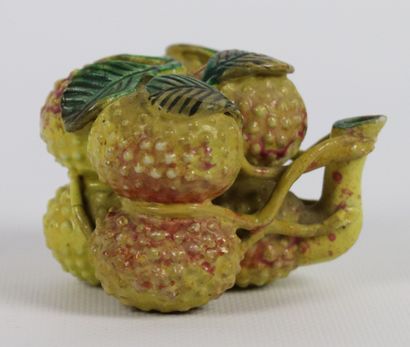 null CHINA.

Yellow and green enameled porcelain dropper with fruit on a branch.

H_5...