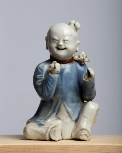 null CHINA, 18th century.

Subject in white porcelain, representing a child, its...
