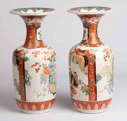 null JAPAN, Kutani, circa 1900.

Pair of flared-necked porcelain and polychrome enamel...