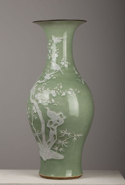 null CHINE, fin de la dynastie Qing (1644-1911).

Important vase balustre en porcelaine...