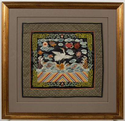 null CHINA

Framed fabric featuring a phoenix.

H_36 cm W_39 cm