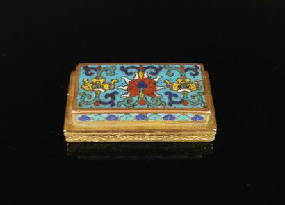 null CHINA, Qianlong period (1736-1795).

Bronze and cloisonné enamel inkstand decorated...