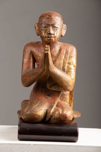 null BIRMANIA.

Adorant in lacquered and gilded wood, figured kneeling with hands...