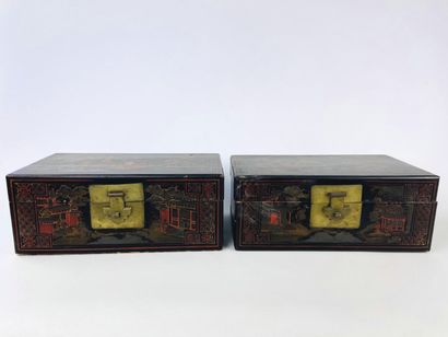 null SOUTH CHINA, 19th century.

Pair of wooden and black lacquer boxes with polychrome...