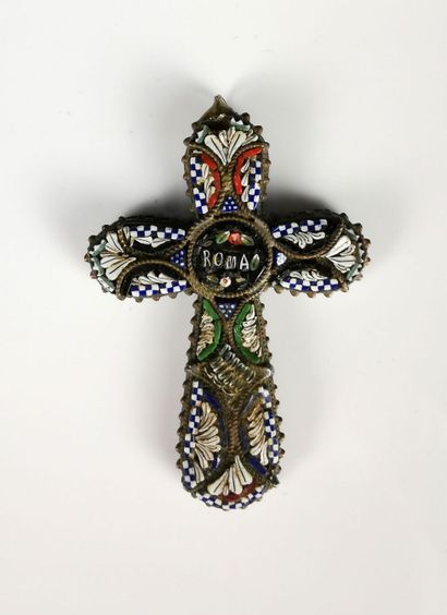 null Deux croix de Rome en argent et une en laiton décorées en micro-mosaïque et...