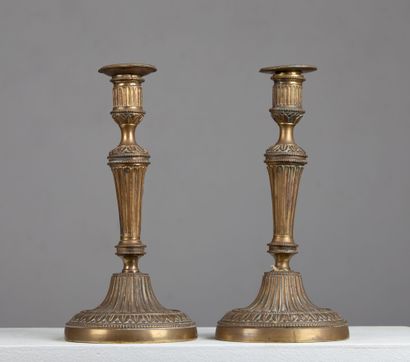 null Pair of candlesticks in bronze.

Louis XVI period.

H_27,8 cm