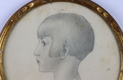null French school of Art Deco period.

Portrait of a girl.

Pencil drawing, monogrammed...