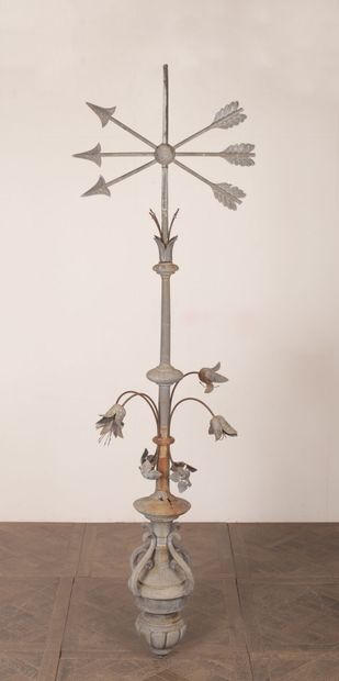 null Large zinc finial with weathervane.

Second half of the 19th century

H_274...