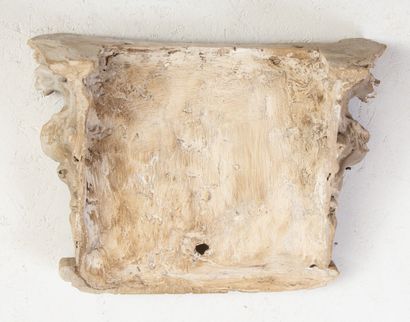 null Three elements of stucco capital with grotesque decoration. 

H_31 cm W_40 cm...