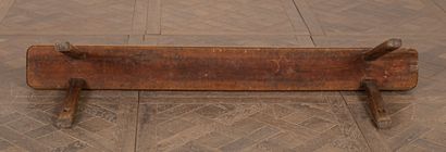 null Pair of rustic oak benches.

XIXth century.

H_43,5 cm W_174,5 cm D_29 cm

H_44...