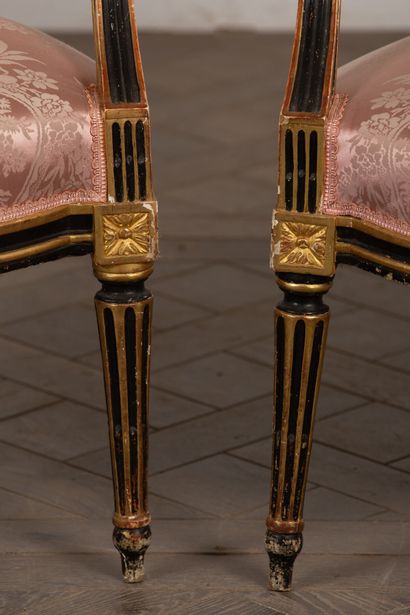 null Pair of cabriolet armchairs in black and gilded wood under Napoleon III.

Louis...