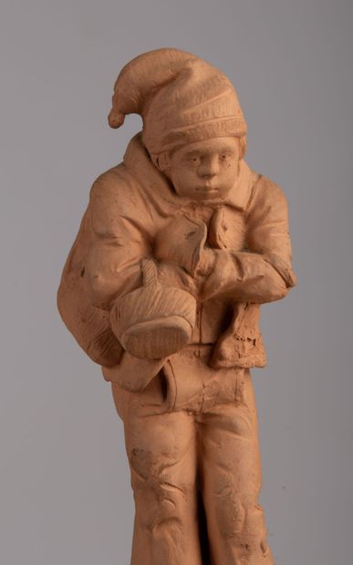 null The chilly one.

Terracotta sculpture.

End of the XIXth century.

H_22,5 cm...