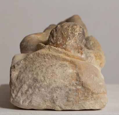 null 
Enfant Jésus allongé.




Sculpture en pierre calcaire.




France, époque...
