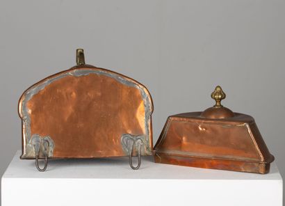 null Fountain and basin in copper, 

on an oak support with openwork shell.

18th...