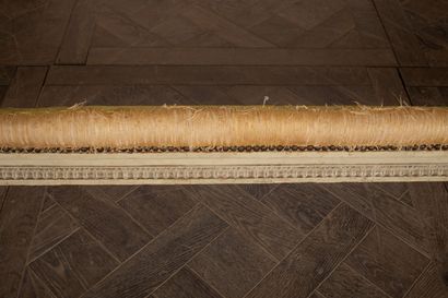 null Bed in molded and lacquered wood.

Louis XVI period.

H_136 cm W_147 cm D_205...