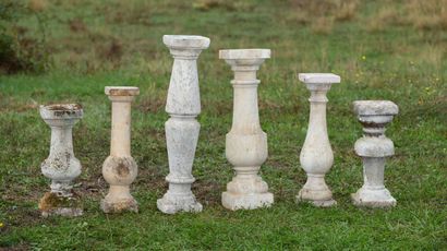 null Meeting of six baluster feet, of various models.

H_49.5 cm to H_82.5 cm 

W_18...