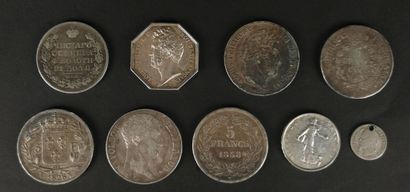 null Set of eight coins and one silver token including: 

- Two coins of 5 francs...