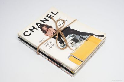 null CHANEL - 1990/2000's.

Documentation.

Six magazines : Chanel (1993), Chanel...