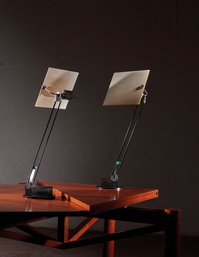 null Sacha KETOFF (1949 - 2014).
Pair of lamps W&O - 1985.
Base in black lacquered...