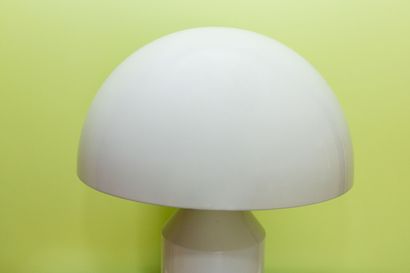 null Vico MAGISTRETTI (1920-2006).
Lamp Atollo - model created in 1977.
White lacquered...