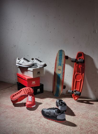 null 2 Skateboards.
Power Plus & Skateboard.
L_60 cm D_15 cm