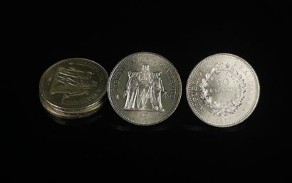 null Cinq pièces de 50 Francs Hercule en argent.
149.82 grammes