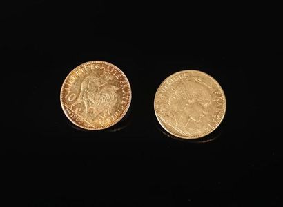 null Deux pièces de 10 Francs or Coq et Marianne.
1906 et 1909.
6.43 grammes