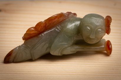 CHINE, XXème siècle.
Sujet en jade sculpté...