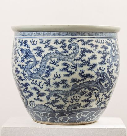 null CHINE, fin de la dynastie Qing (1644-1912). 
Important cache pot dit bassin...