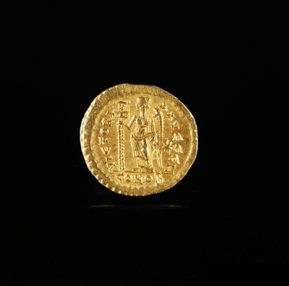 null MARCIEN (450-457).
Solidus. Constantinople. 4,53 g.
R/ Victoire debout.
R.C.V....