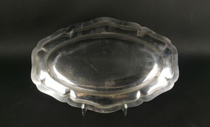 null Oval silver dish, contoured shape, net pattern.
Numbered on the wing.
Goldsmith...