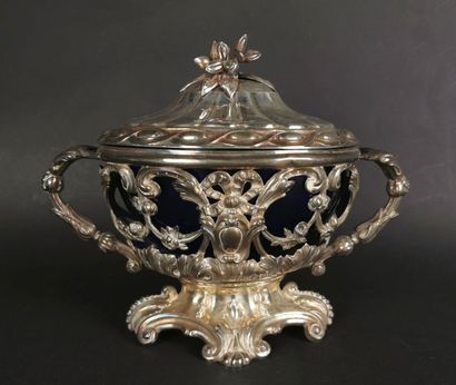 null DEBAIN
Sugar bowl with handles in silver with decoration of Transition style,...