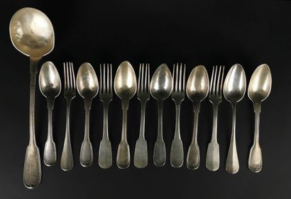 null Set of silver cutlery net and plain model including :
- a ladle, 
- seven spoons,...